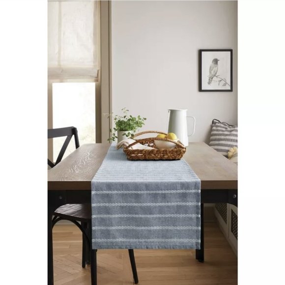 Dobby Woven Table Runner - Picture 3 of 4